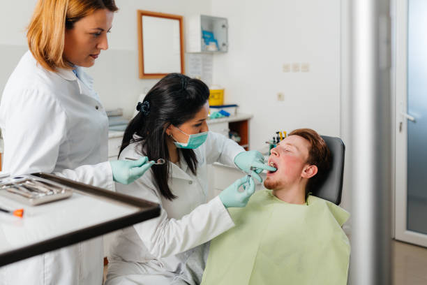 Best Emergency Dental Extractions in Shackle Island, TN